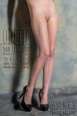 Odette California art nude photos of nude models